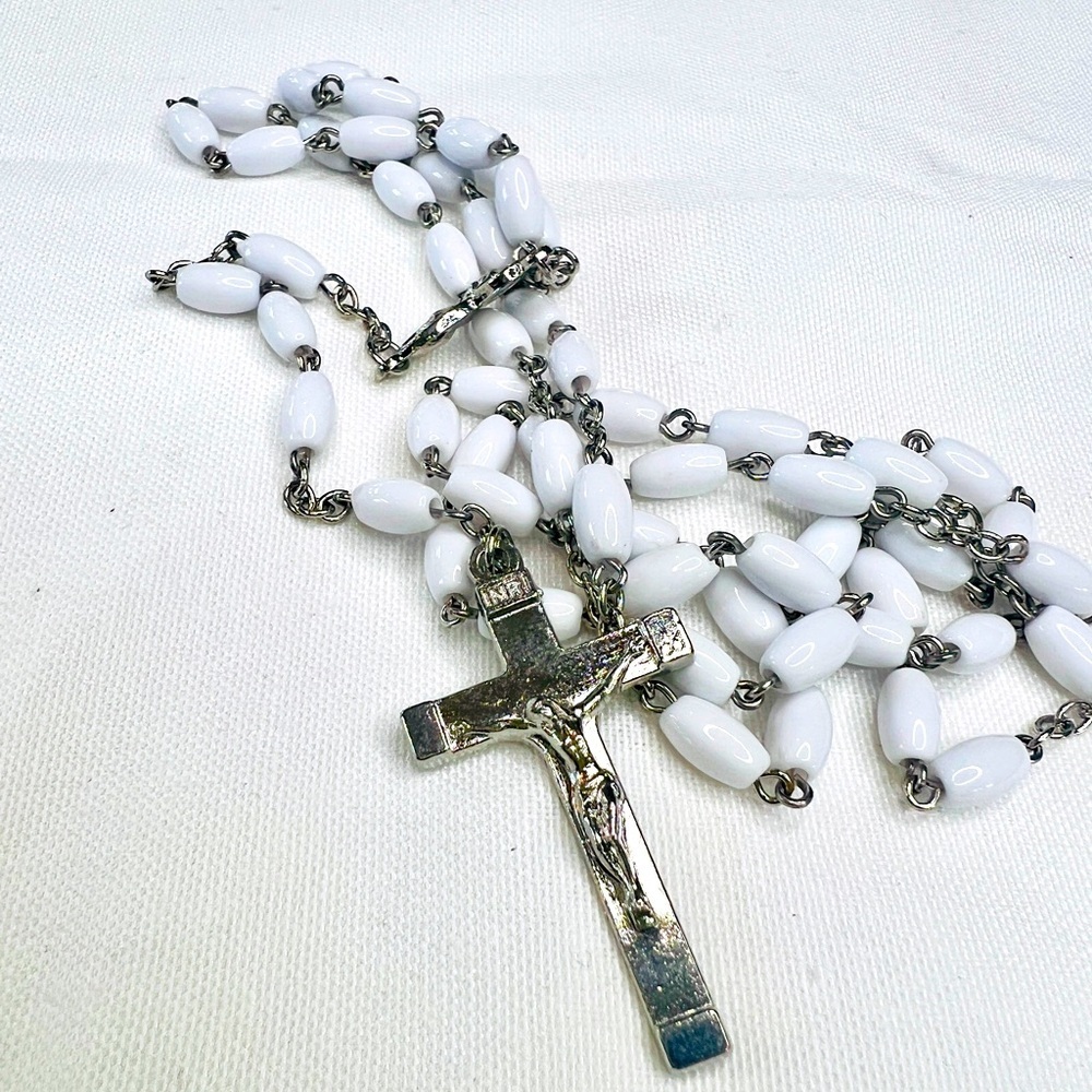 Rosary white and silver